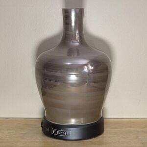 Scentsy Evolve Diffuser Complete With Boxes